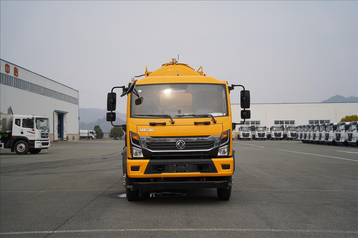 14T清洗吸污車